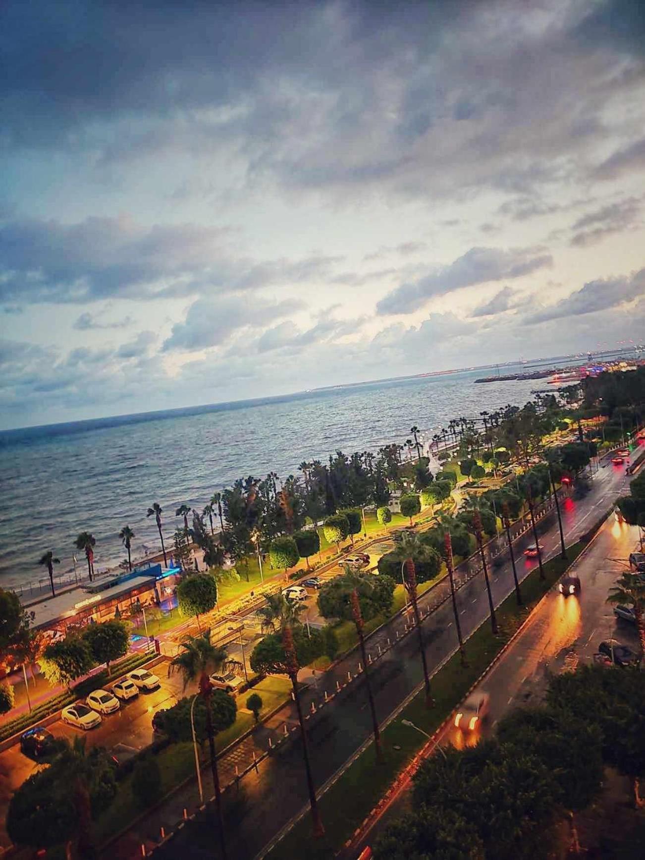 Sea Front & City Center, Amazing Sea View Limassol Zewnętrze zdjęcie