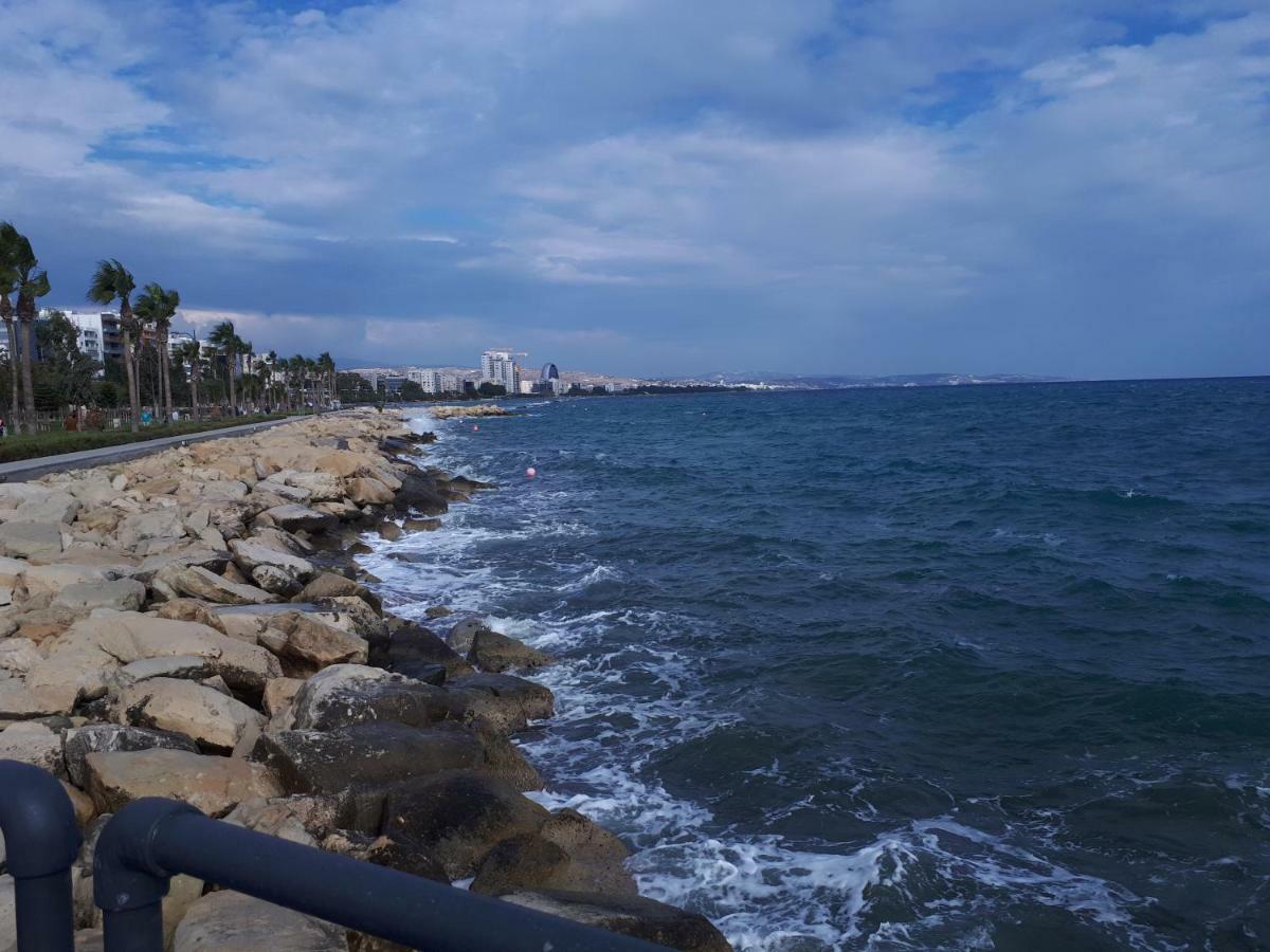 Sea Front & City Center, Amazing Sea View Limassol Zewnętrze zdjęcie